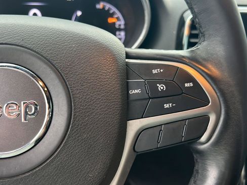 Used 2021 Jeep Grand Cherokee Laredo X RWD image 22