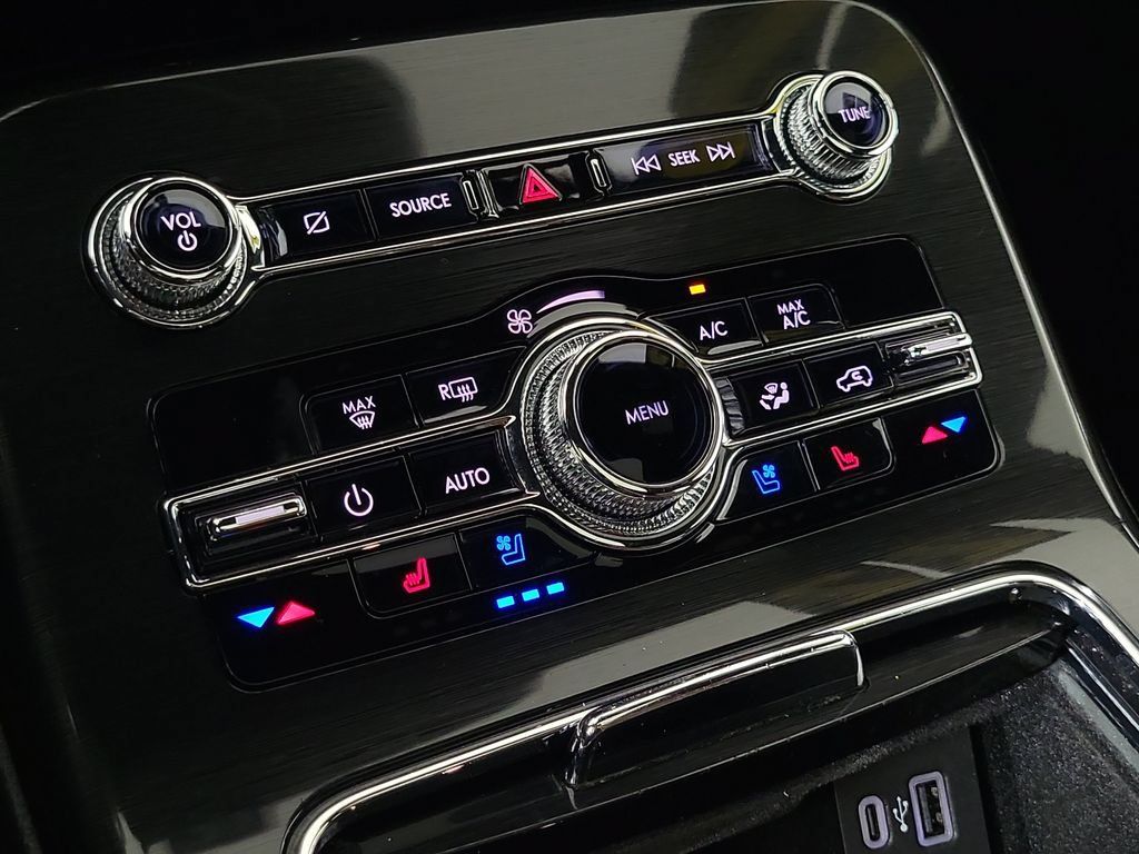 Certified 2022 Lincoln Nautilus Reserve AWD/4WD image 30