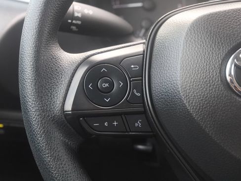 Used 2025 Toyota Corolla LE FWD image 17