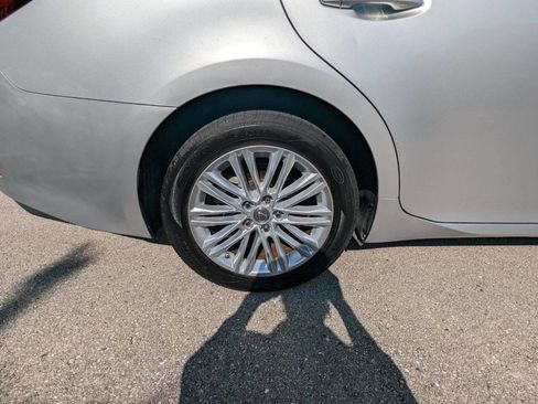 Used 2014 Lexus ES 350 w/ Luxury Package image 31