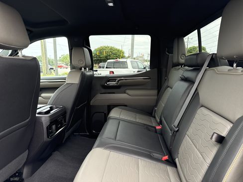 Used 2024 Chevrolet Silverado 1500 ZR2 w/ Technology Package AWD/4WD image 33