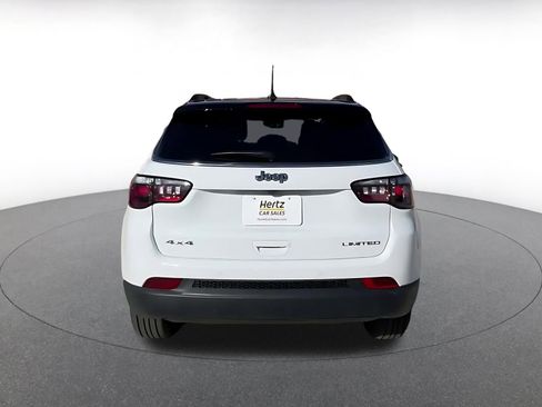 Used 2025 Jeep Compass Limited image 12