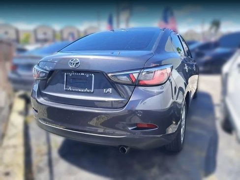 Used 2018 Toyota Yaris iA image 10