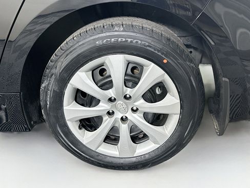 Used 2024 Toyota Corolla LE image 11