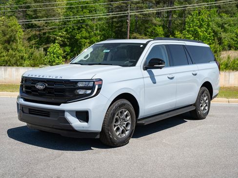 New 2026 Ford Expedition Max Active AWD/4WD image 3