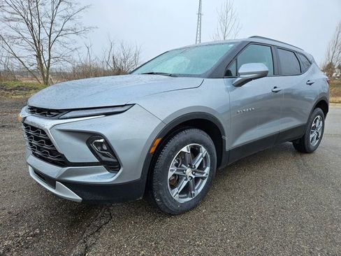 Used 2023 Chevrolet Blazer LT w/ Convenience Package AWD/4WD image 3