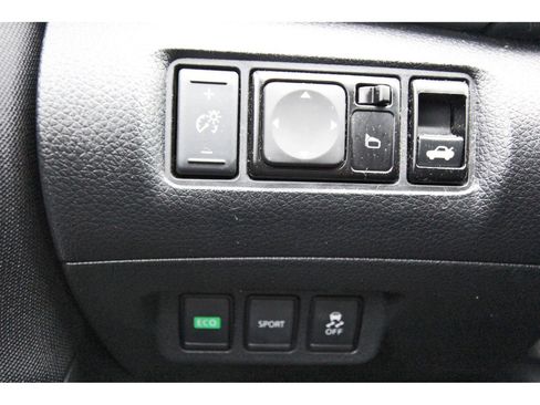 Used 2016 Nissan Sentra SV FWD image 22