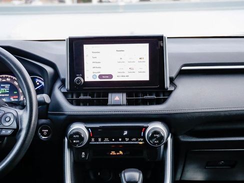 Used 2024 Toyota RAV4 XLE image 14