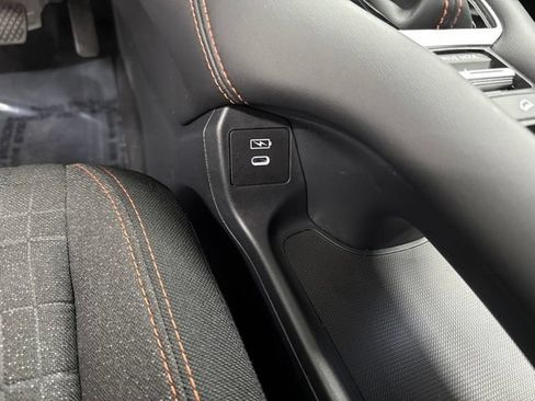 Used 2025 Honda HR-V Sport image 36