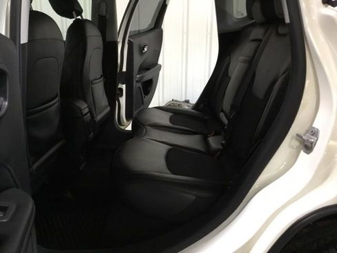 Used 2019 Jeep Compass Latitude AWD/4WD image 39