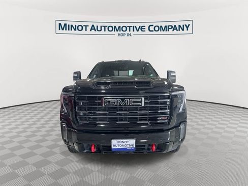 Used 2024 GMC Sierra 2500 AT4 w/ AT4 Premium Plus Package AWD/4WD image 3