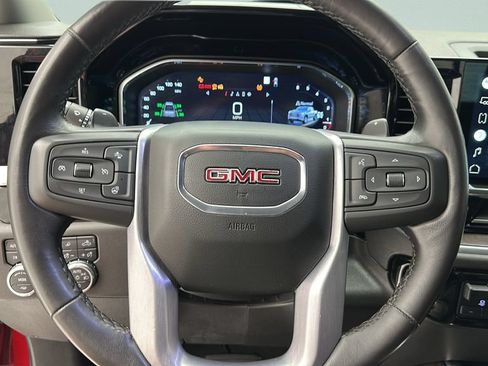 Used 2022 GMC Sierra 1500 SLT w/ SLT Premium Plus Package AWD/4WD image 18