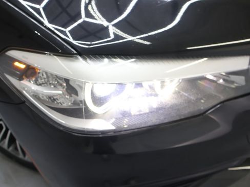 Used 2018 BMW 540i RWD image 29