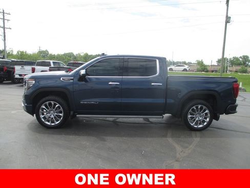 Used 2023 GMC Sierra 1500 Denali w/ Denali Reserve Package AWD/4WD image 11
