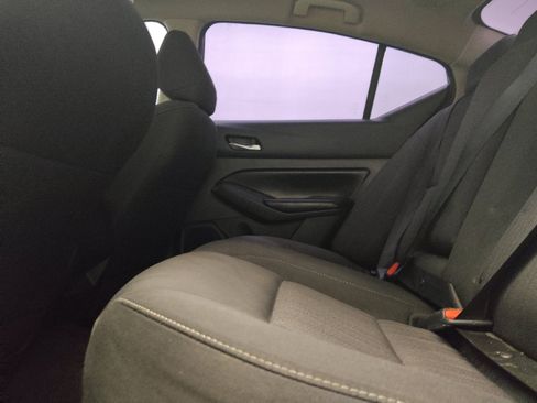 Used 2022 Nissan Altima 2.5 S FWD image 18