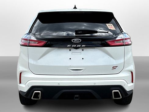 Used 2023 Ford Edge ST image 4