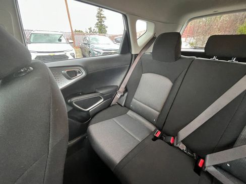 Used 2025 Kia Soul LX w/ LX Technology Package image 37