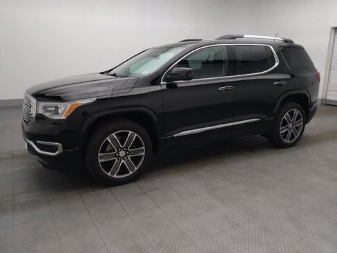 Used 2017 GMC Acadia Denali w/ Technology Package FWD image 2