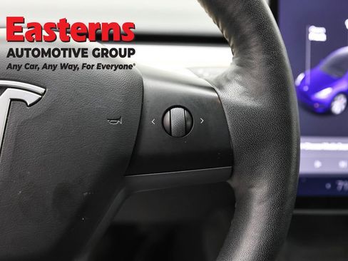 Used 2021 Tesla Model Y Performance image 16