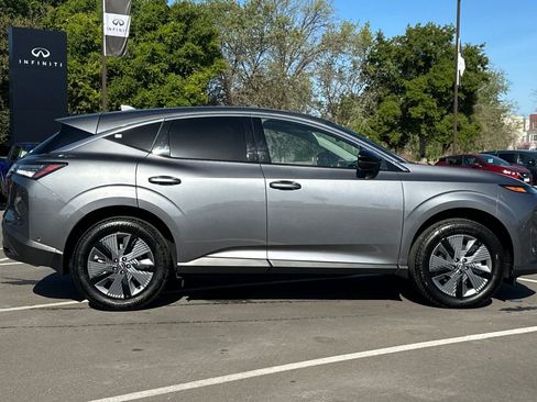 Used 2025 Nissan Murano SL AWD/4WD image 3