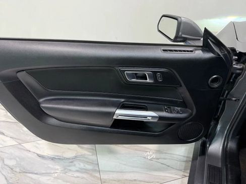 Used 2022 Ford Mustang EcoBoost image 61