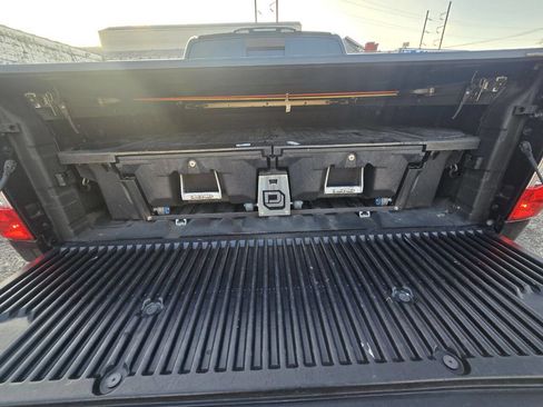 Used 2017 Nissan Titan Platinum Reserve image 12