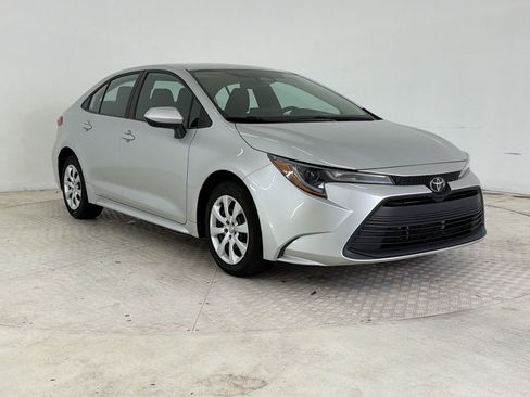 Used 2024 Toyota Corolla LE FWD image 7
