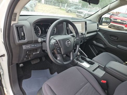 Used 2025 Nissan Frontier S RWD image 10