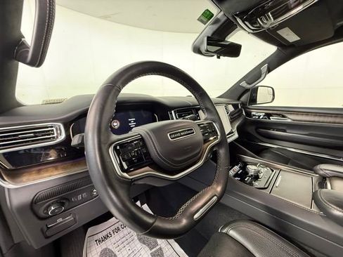 Used 2022 Jeep Grand Wagoneer Series II image 4
