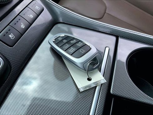 Used 2023 Hyundai Santa Fe Limited AWD/4WD image 11