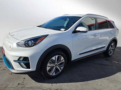 Used 2022 Kia Niro EX w/ Cold Weather Package image 6