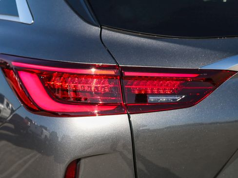 New 2025 INFINITI QX50 Luxe image 9
