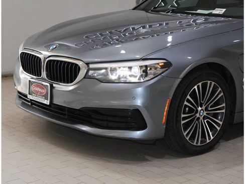 Used 2019 BMW 530e w/ Convenience Package RWD image 2