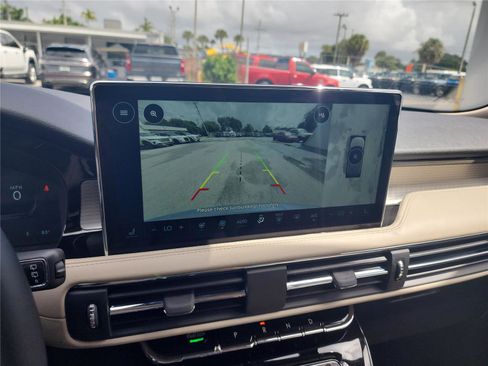 New 2026 Lincoln Corsair Premiere image 37