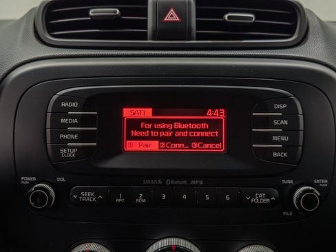 Used 2014 Kia Soul FWD image 30