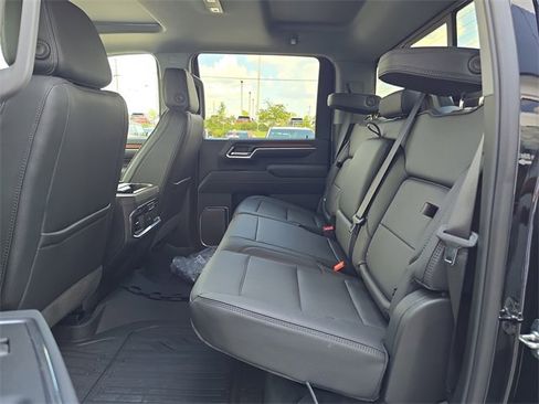 New 2025 GMC Sierra 2500 Denali w/ Denali Reserve Package image 17