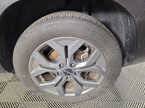 Certified 2024 Kia Seltos LX AWD/4WD image 10