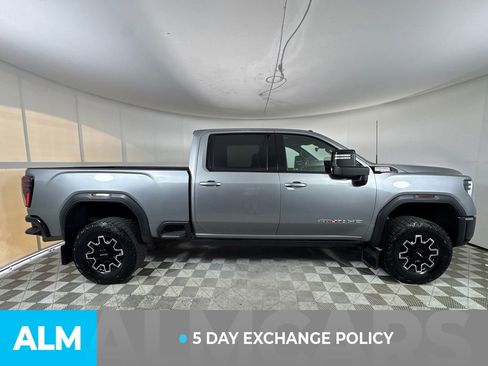 Used 2024 GMC Sierra 2500 AT4X image 5