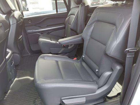 New 2026 Lincoln Navigator L Premier image 20