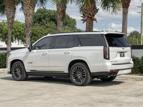 Used 2023 Cadillac Escalade V image 4