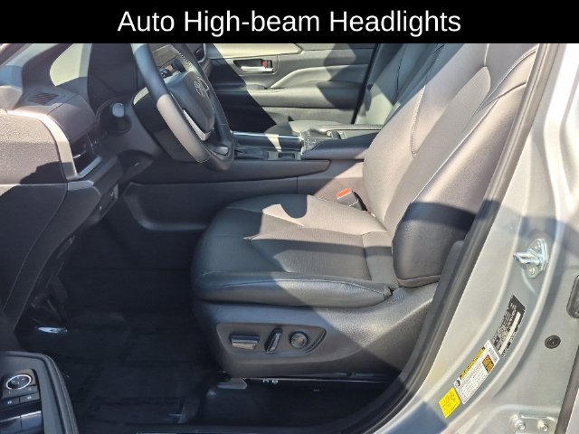 Certified 2025 Toyota Grand Highlander AWD Hybrid image 12