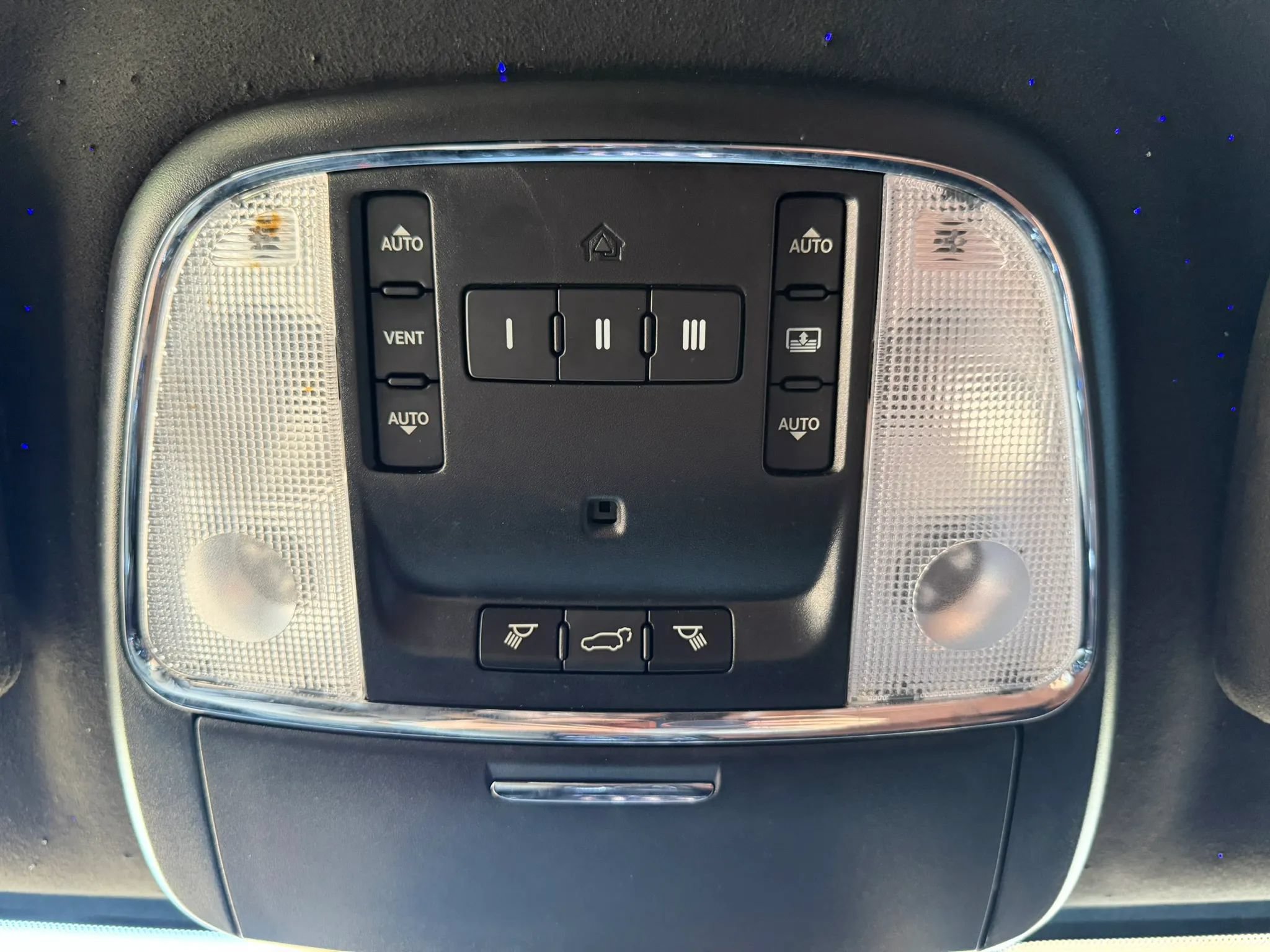 Used 2018 Jeep Grand Cherokee SRT AWD/4WD image 25