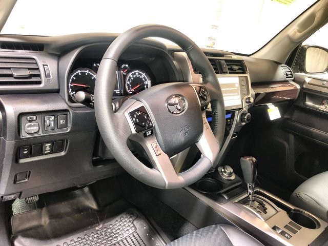 Used 2020 Toyota 4Runner Limited AWD/4WD image 12