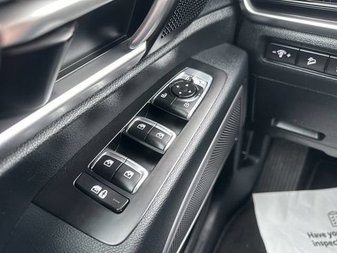Used 2025 Kia Telluride S FWD image 26