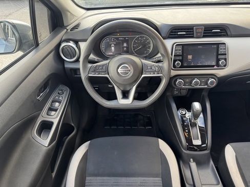 Used 2021 Nissan Versa SV image 15
