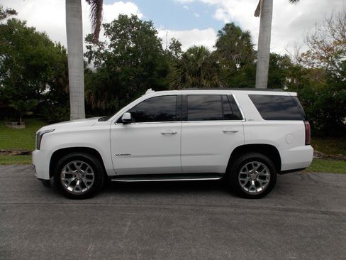 Used 2018 GMC Yukon SLT w/ Open Road Package RWD image 9
