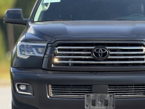 Used 2021 Toyota Sequoia Nightshade image 13