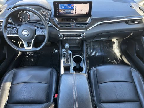 Used 2024 Nissan Altima 2.5 SR w/ SR Premium Package image 2