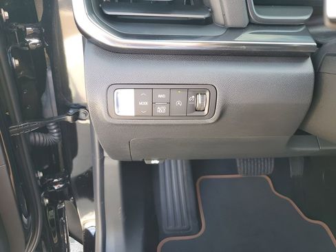 New 2026 GMC Terrain AT4 w/ Convenience Package III image 32