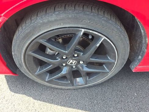 Used 2023 Honda Civic Sport image 7